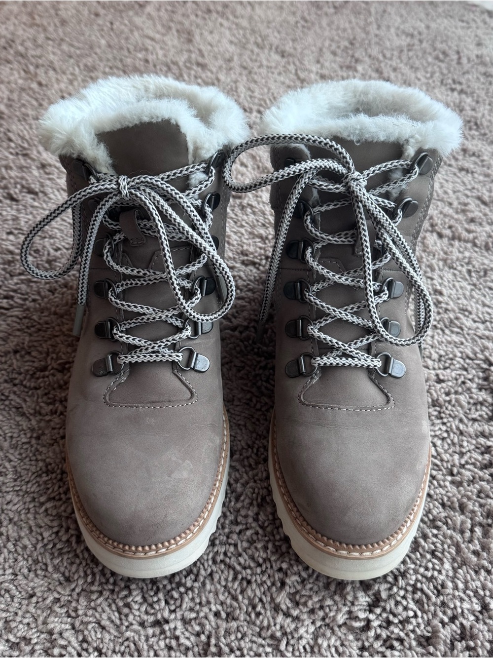 Tom’s Mojave Hiker Boot Faux-Fur Lined Winter Hiker Boots size 6